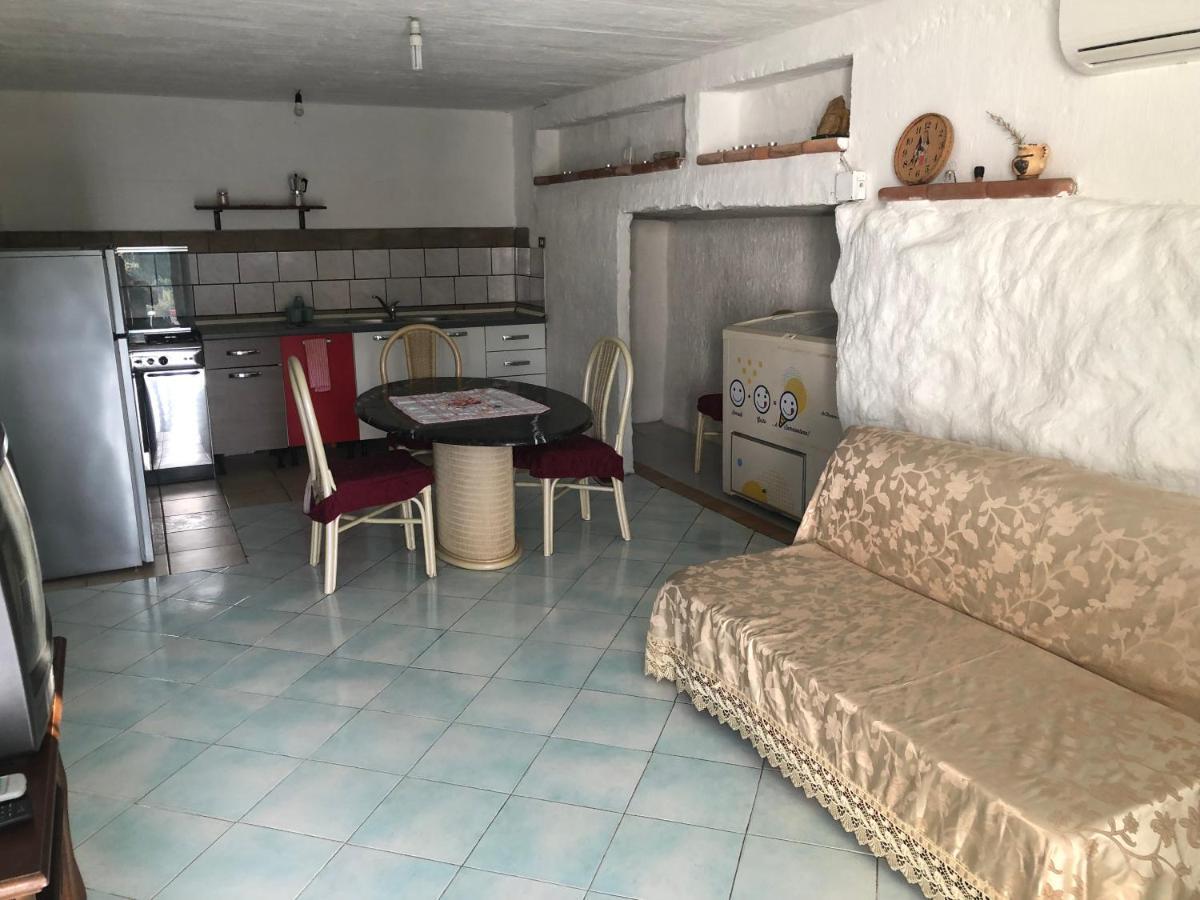 Sarrala Apartment Tertenia Luaran gambar